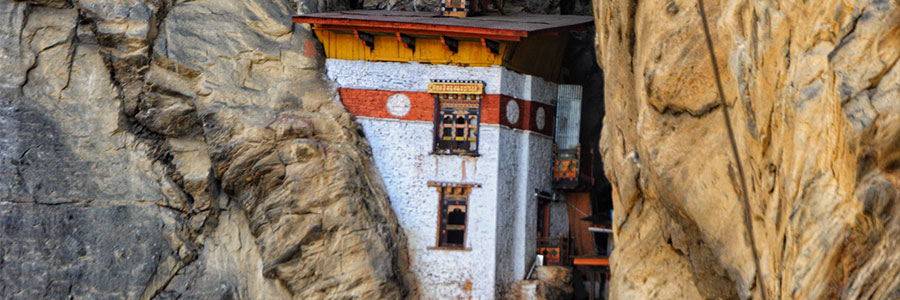 A Guide to Customized Bhutan Tours - AV Holiday World